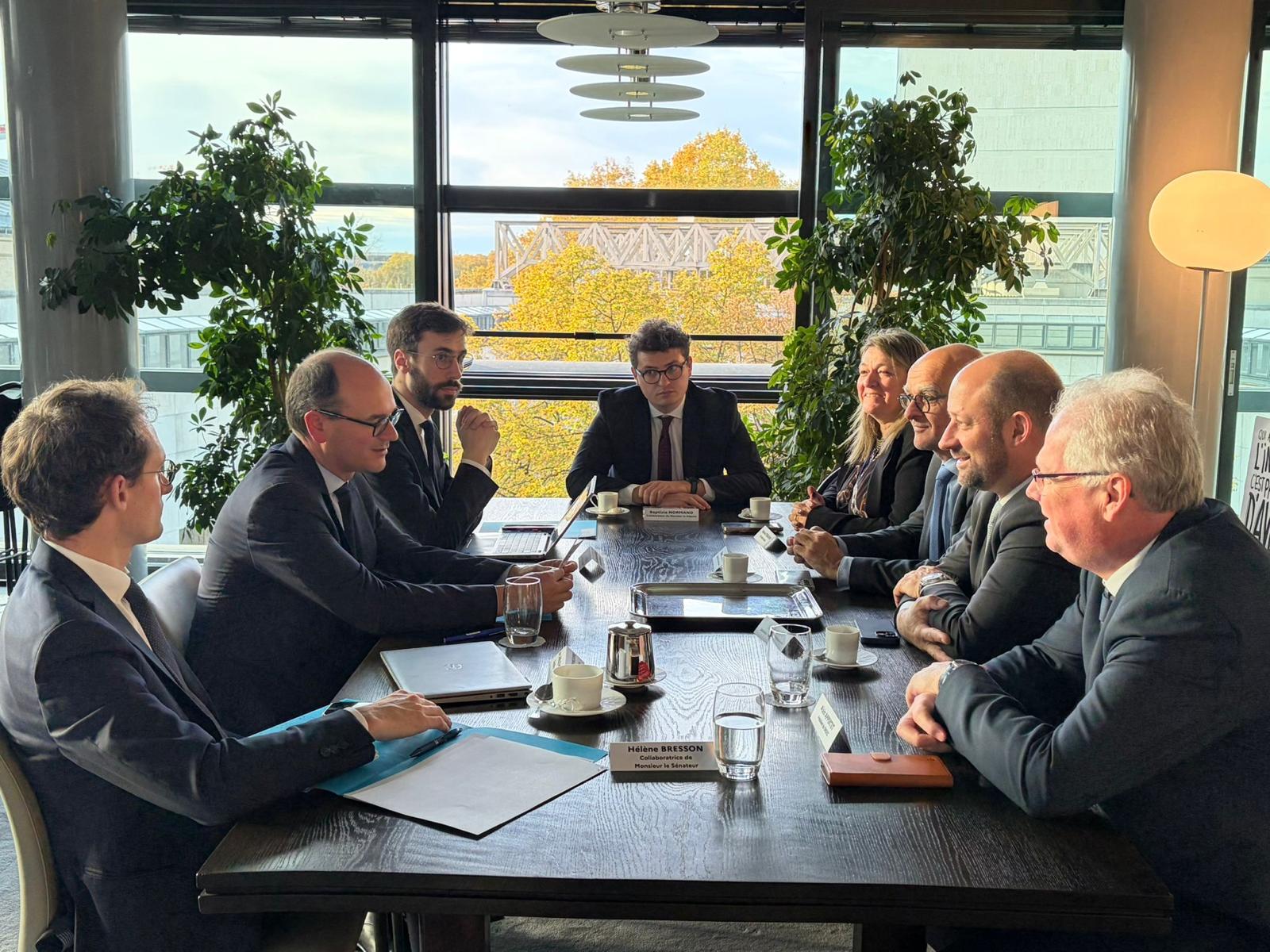 Fin des voitures thermiques en 2035&nbsp;: Loïc HERVÉ et Xavier ROSEREN saluent la décision de la  Commission européenne
