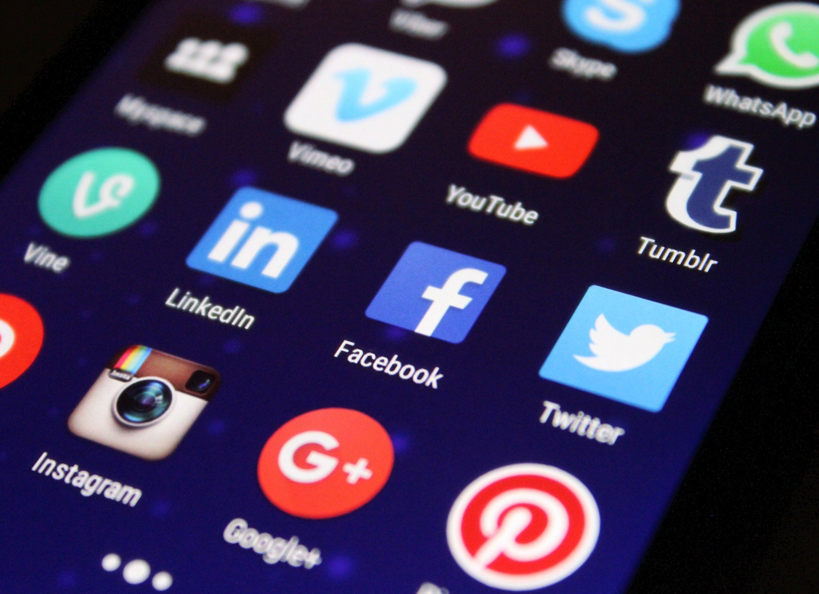 Projet de loi de finances pour 2020&nbsp;: pour un encadrement du dispositif de surveillance des réseaux sociaux par Bercy
