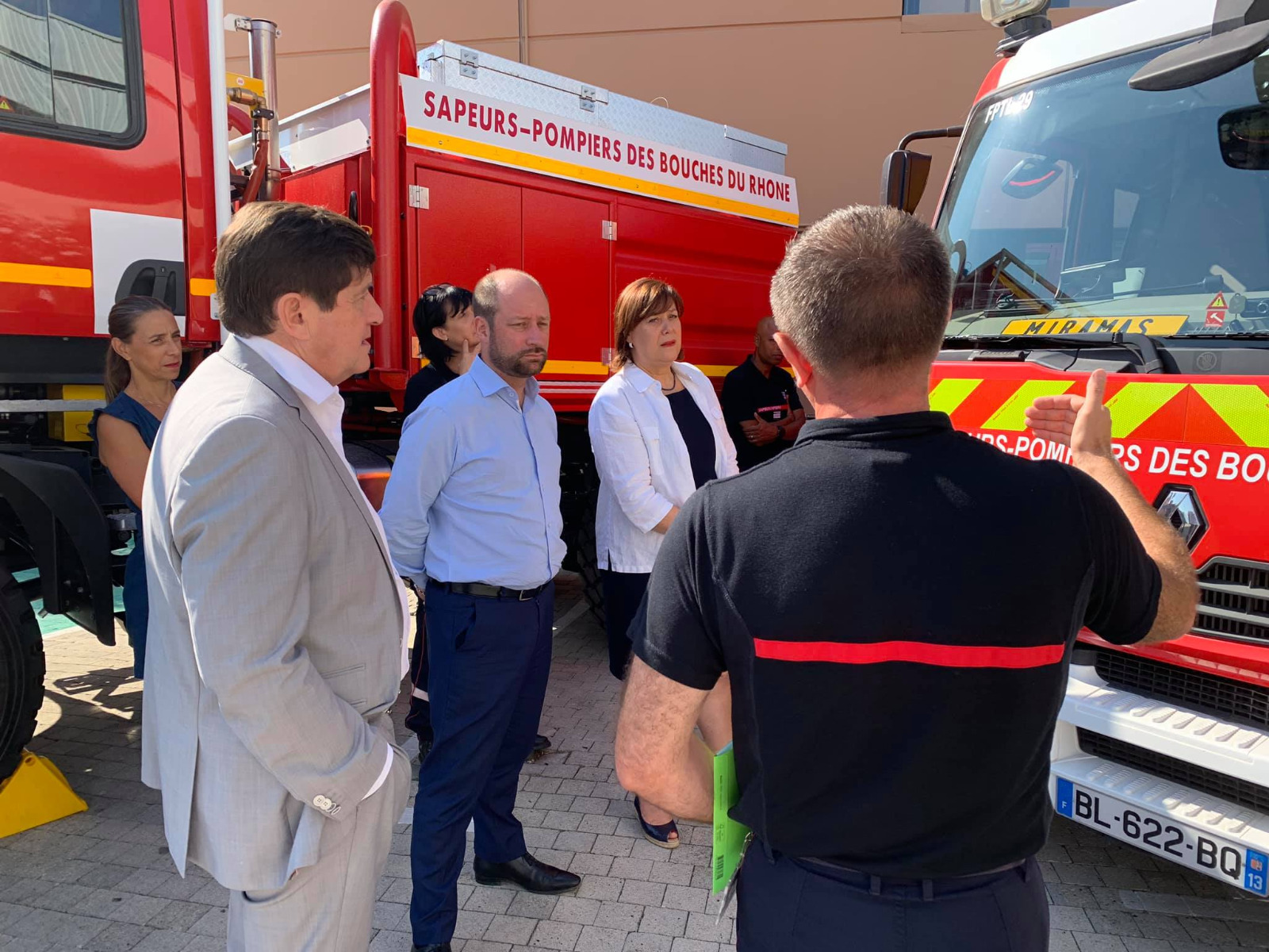 Violences contre les sapeurs-pompiers&nbsp;: la commission des lois formule 18 propositions pour que cesse l’inacceptable
