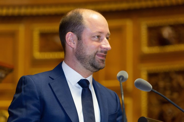 Débat sur le  respect des libertés publiques, protection de la vie privée
