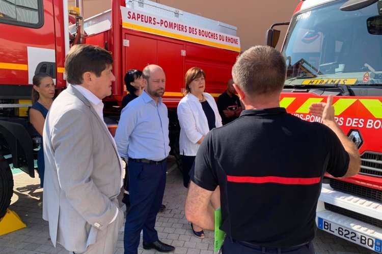 Violences contre les sapeurs-pompiers&nbsp;: la commission des lois formule 18 propositions pour que cesse l’inacceptable
